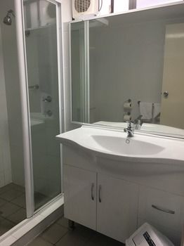 Waterview Gosford Motor Inn - Hotel Gold Coast 18
