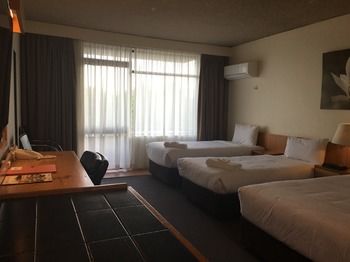 Waterview Gosford Motor Inn - Hotel Gold Coast 25