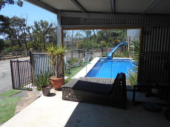 A Twist Of Willow - Hotel Gold Coast 12
