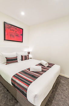 City Edge Box Hill - Hotel Gold Coast 0