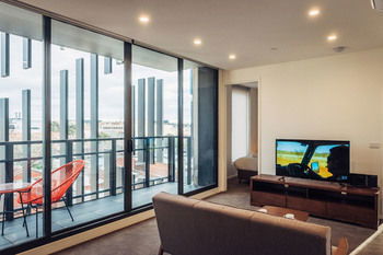 City Edge Box Hill - Hotel Gold Coast 4