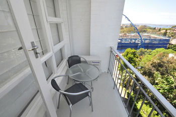 Neutral Bay 63 Ben Furnished Apartment - Hotel Gold Coast 9
