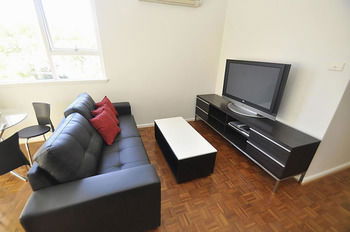 Neutral Bay 9 Bent Furnished Apartment - Hotel Gold Coast 7