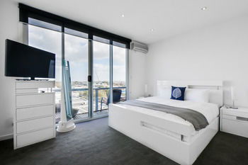 UrbanMinder @ Montague - Hotel Gold Coast 8