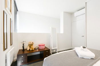 UrbanMinder @ Montague - Hotel Gold Coast 9