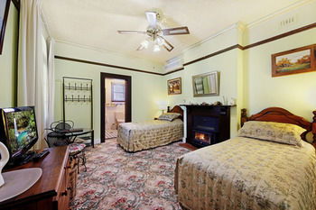 CBC Bed & Breakfast & Cafe - Hotel Gold Coast 21