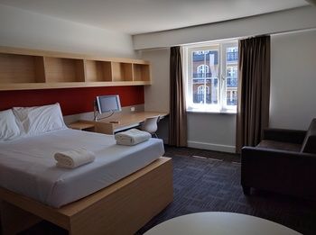 RMIT Village - Hotel Gold Coast 21