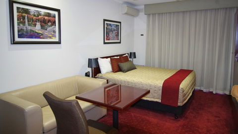 BEST WESTERN Ensenada Motor Inn - Hotel Gold Coast 0