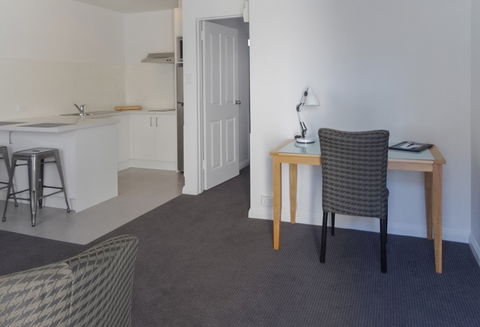 BEST WESTERN Fawkner Airport Motor Inn And Serviced Apartments - Hotel Gold Coast 2