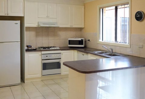 BEST WESTERN Fawkner Airport Motor Inn And Serviced Apartments - Hotel Gold Coast 4