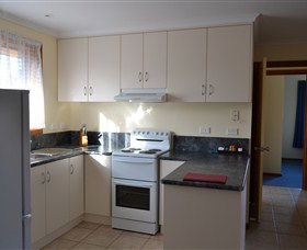 All Inn Strahan Holiday Units - Hotel Gold Coast 3