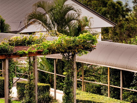 Mercure Clear Mountain Lodge Spa And Vineyard - Hotel Gold Coast 4