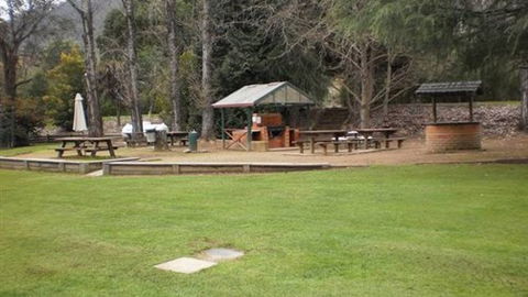 Feathertop Chalet - Hotel Gold Coast 3