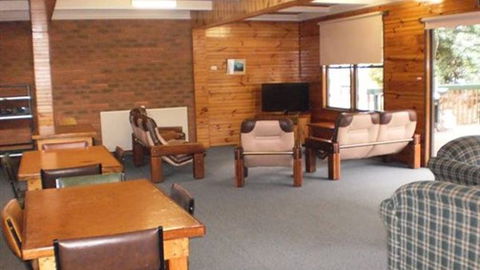 Feathertop Chalet - Hotel Gold Coast 4