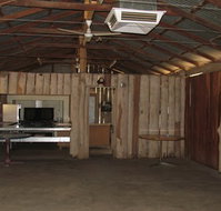 TreeTops Log Cabin - Hotel Gold Coast