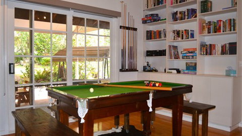 Two Mountains Lodge - Hotel Gold Coast 1