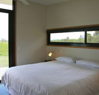 Just Inside The Gate - Hotel Gold Coast