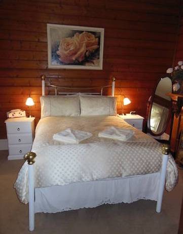Airleigh Rose Cottage - Hotel Gold Coast 2