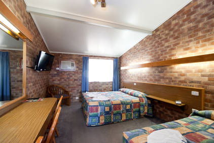 Allan Cunningham Motel And Old Wagon Restaurant - Hotel Gold Coast 8