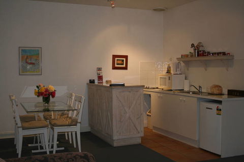 Amy's House - Hotel Gold Coast 3