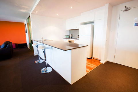 B7 Honeysuckle Apartments - Hotel Gold Coast 2