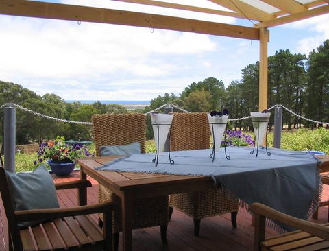 Blue Grape Vineyard Accommodation - Hotel Gold Coast 0