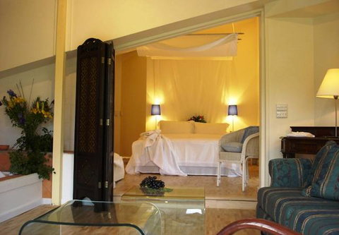 Blue Grape Vineyard Accommodation - Hotel Gold Coast 2