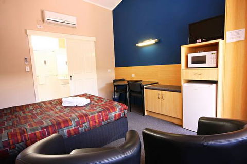 Downs Motel - Hotel Gold Coast 4