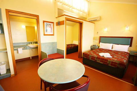 Downs Motel - Hotel Gold Coast 8