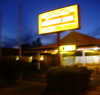 Golden West Motor Inn