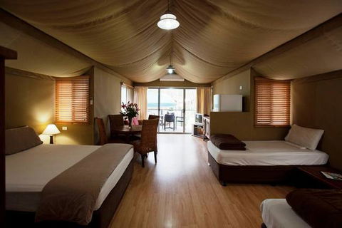 NRMA Ocean Beach Holiday Park - Hotel Gold Coast 4