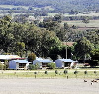 Stone Hut Cottages - Hotel Gold Coast