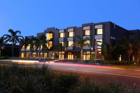 The Brighton Savoy Hotel - Hotel Gold Coast 0