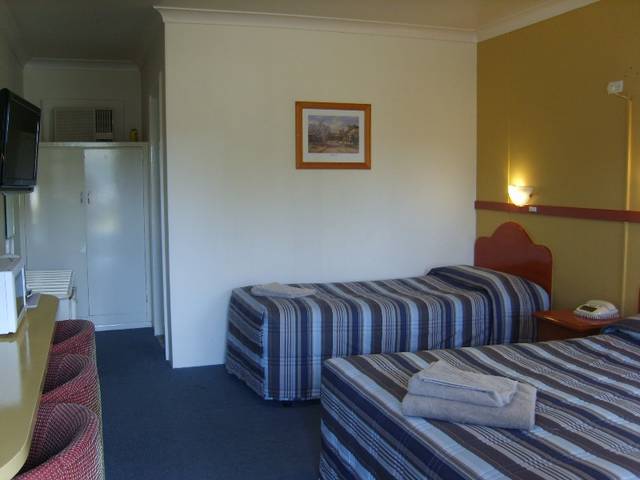 Ardglen NSW Hotel Gold Coast