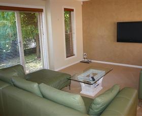 Villa On Nathan - Hotel Gold Coast 4