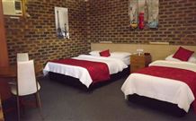 Squatters Homestead Motel - Casino - Hotel Gold Coast 3
