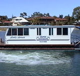 Dolphin Houseboat Holidays - Hotel Gold Coast