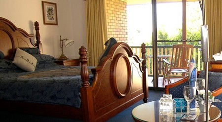 Muscatels - Hotel Gold Coast 2