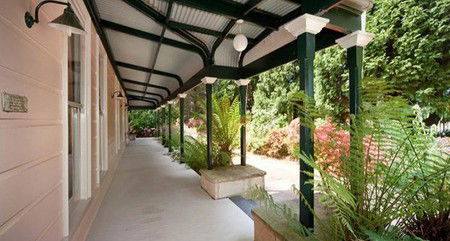 Closeburn House - Hotel Gold Coast 1