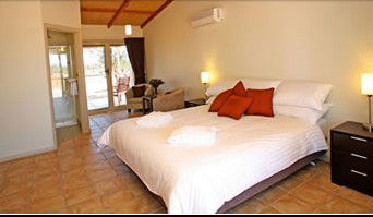 Arumpo NSW Hotel Gold Coast