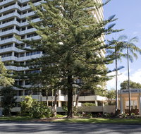 Pacific Towers Holiday Apartments - Hotel Gold Coast