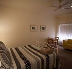 Millies Guesthouse and Serviced Apartments - - Hotel Gold Coast