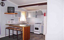 Burrill's Cedar Cottage - Hotel Gold Coast 4