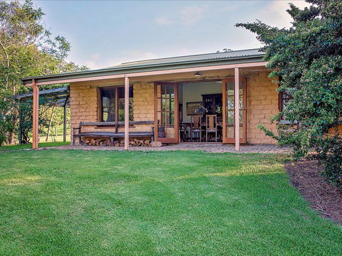 Narrawilly Cottages - Hotel Gold Coast 3
