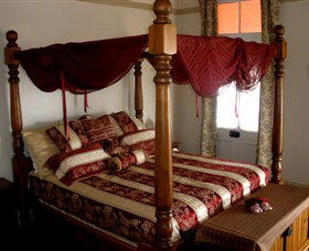 Royal Private Hotel - Hotel Gold Coast 2