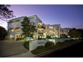 Accommodation Rimini By The River- Noosa - Hotel Gold Coast 1