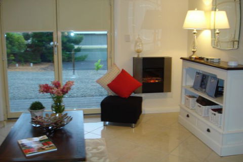 Auburn Pavilions - Hotel Gold Coast 2
