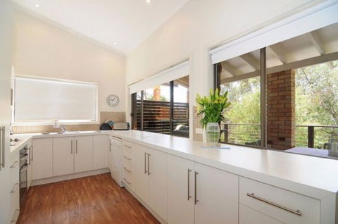 Aqua Leaf Apartment - Hotel Gold Coast 5