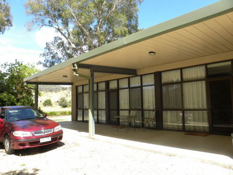 Myrtleford Masonic Units - Hotel Gold Coast 3