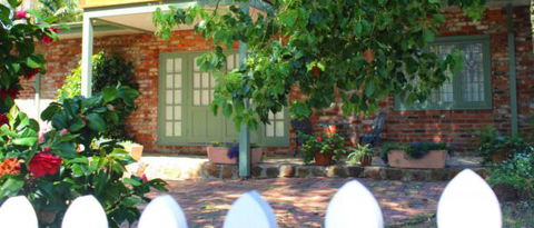 Kalamunda Carriages And Three Gums Cottage - Hotel Gold Coast 0